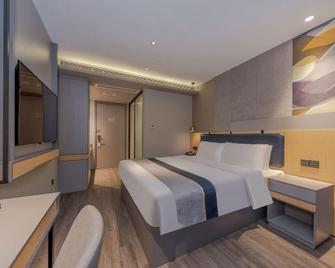 Home Inn Style Shanghai Jinshajiang Road Zhenbei Road Metro Station - Shanghai - Bedroom
