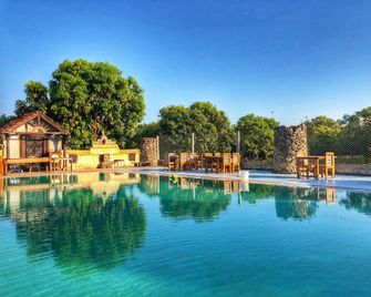 Gir Lions Paw Resort With Swimming Pool - Sasan Gir - Pool