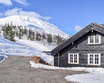 Beautiful home in Rjukan with 3 Bedrooms, Sauna and WiFi - Rjukan - Rakennus