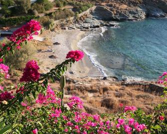 The Ultimate! Aprt. Dream: Feet-In-The-Water, Quiet Location, Private Beach - Pisses