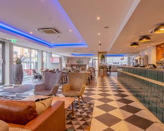 Ramada Encore by Wyndham Leicester City Centre - Leicester - Bar
