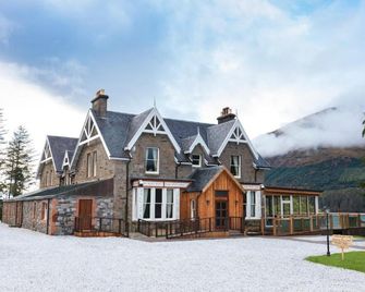 The Whispering Pine Lodge - Spean Bridge - Building
