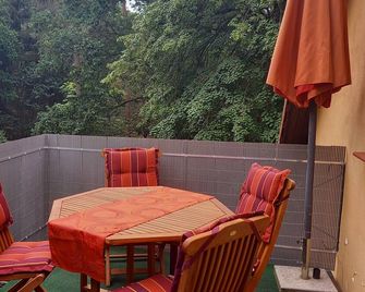 Vacation apartment 'Waldblick - Neustadt Glewe - Balcón