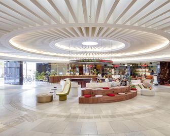 25hours Hotel Cologne The Circle - Colonia - Ingresso