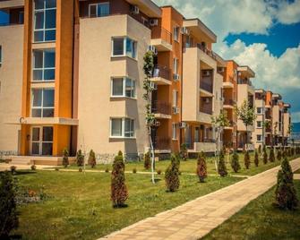 Orchid Fort Garden - Sunny Beach - Building