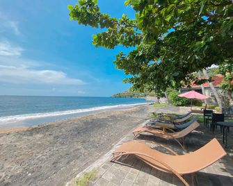 Bali Bhuana Beach Cottages - Abang - Playa