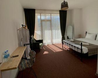 Mood Hotel Kazbegi - Stepantsminda - Bedroom