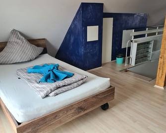 Ferienwohnung Pflüger mit Terrasse - Lauda-Königshofen - Schlafzimmer