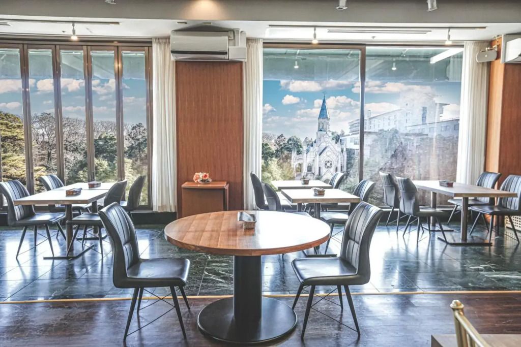 هوتل كريستال بالاس