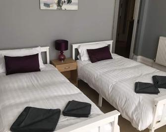 Cannon House - Weston-super-Mare - Bedroom