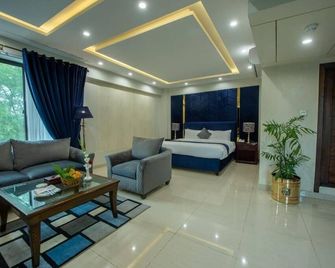 Envoy Continental Hotel - Islamabad