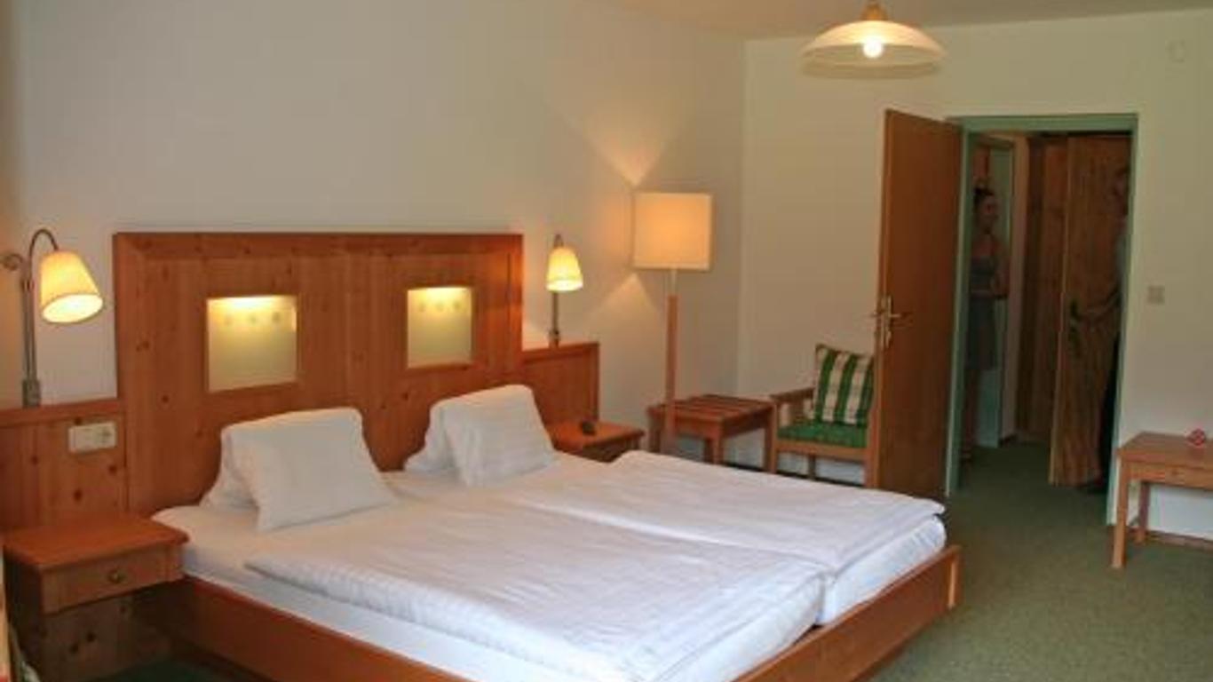 Gasthof Zur Wacht-Wolfgangsee-Salzkammer