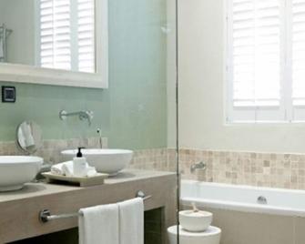 Sugar Hotel - Cape Town - Bathroom