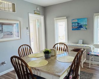 Summer 2025 check our low rates. - Rehoboth Beach - Dining room