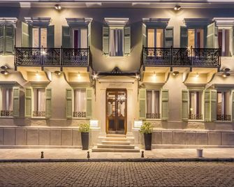 Syrou Melathron - Ermúpoli - Edificio