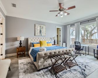 Ultimate Group Stay: Pool, Game Room & Hot Tub - Austin - Habitación