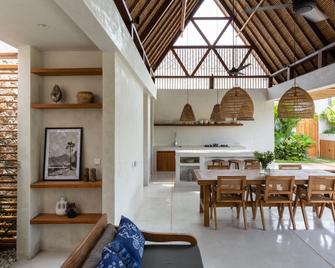 Las Lunas Villas Canggu - North Kuta - Menjador