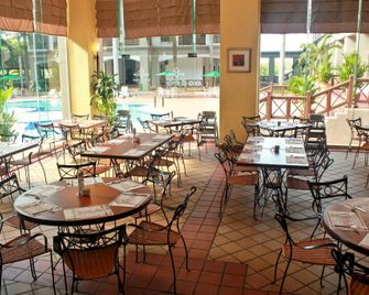 Mahkota Hotel Melaka - Malacca - Restaurant