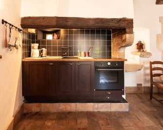 Chambres d´Hôtes Prieuré d'Orniols - Montclus - Kitchen