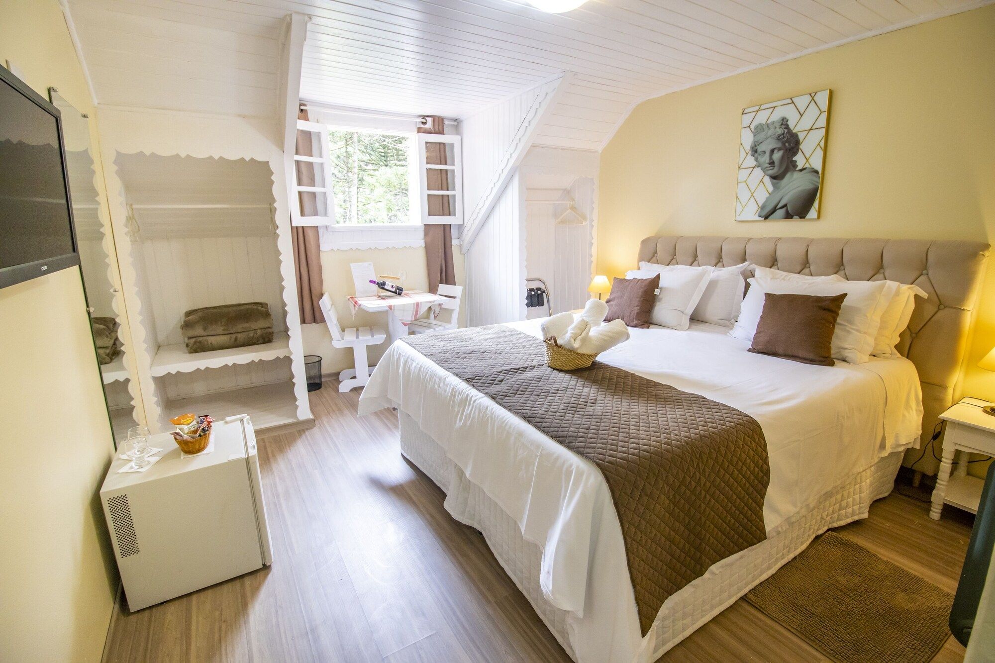 Green Village Hotel - Monte Verde - חדר שינה