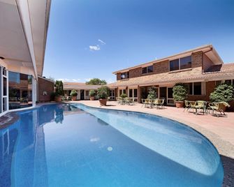 ibis Styles Canberra - Narrabundah - Pool