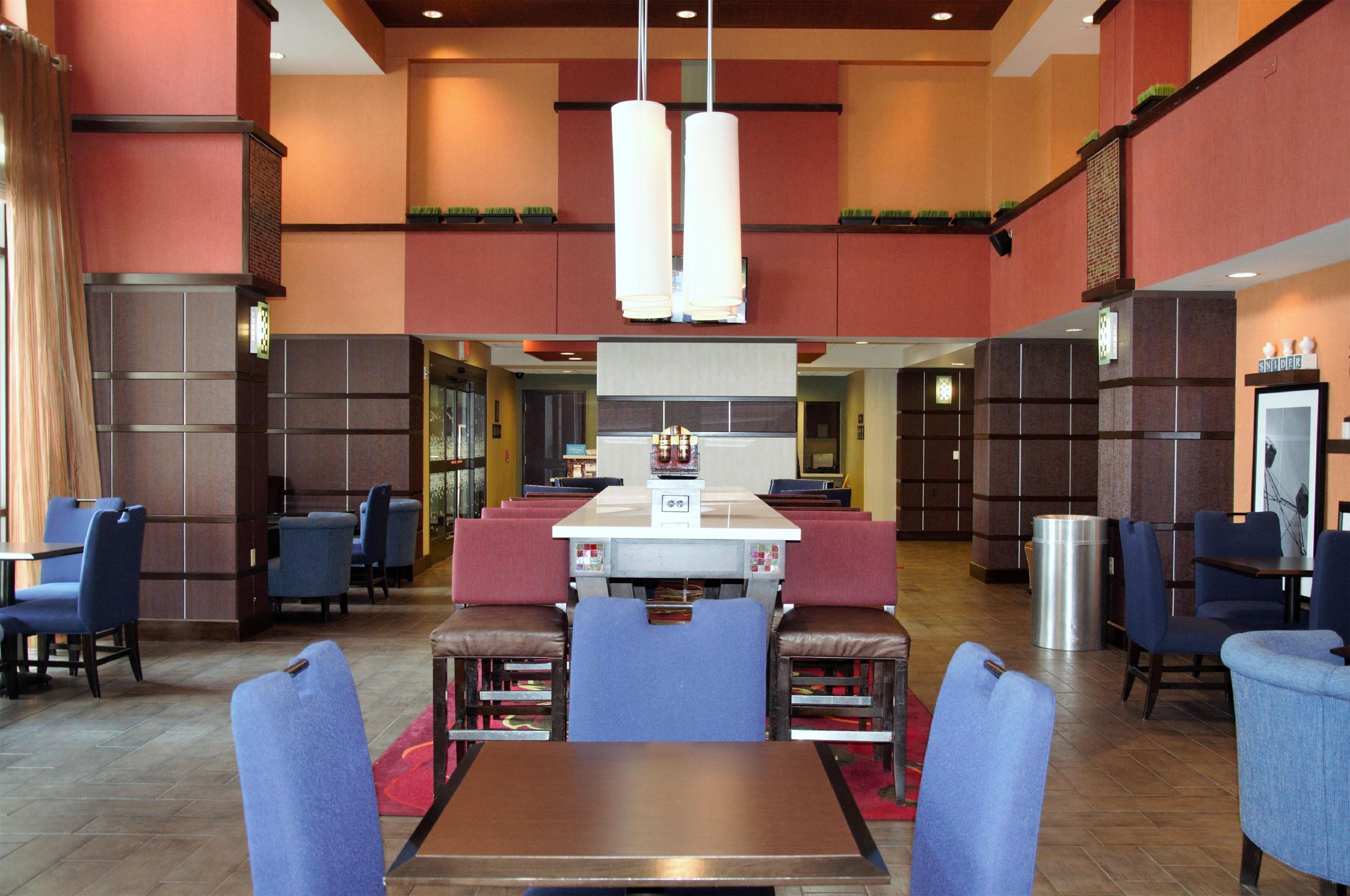 Hampton Inn & Suites Cincinnati/Uptown-University Area - Cincinnati - Restaurant