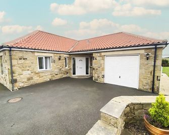 3 bedroom accommodation in Bamburgh - Bamburgh - Building