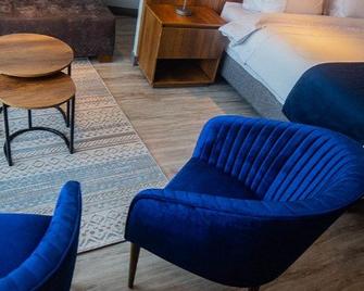 Café Hotel Medellín - Medellín - Habitación