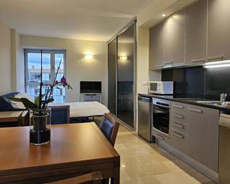 Apartaments Els Quimics - Gerona - Keuken