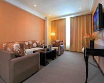 Hotel Menara Bahtera - באליקפאפן - סלון