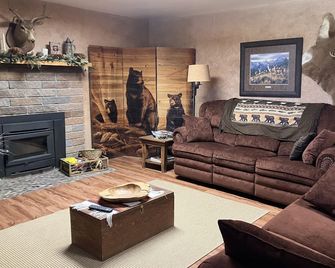 3 Bedroom / 2 Bath Guest House at beautiful Canyon Country Club, Canyon, Tx. - Canyon - Sala de estar