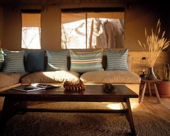 Olkeri Camp - Kwa Kuchinia - Living room
