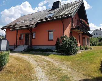 Cozy Apartment In The Beautiful Ore Mountains - Apartment Spring - Eibenstock - Gebouw