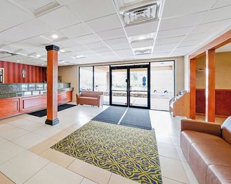 Affordable Accommodation Near Capron Park Zoo! Free Breakfast & Parking! - Foxborough - Lobby