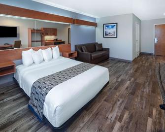 Microtel Inn & Suites by Wyndham Tracy - Tracy - Schlafzimmer