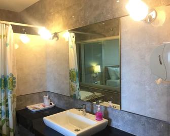 Kitlada Hotel Udonthani - Udon Thani - Baño