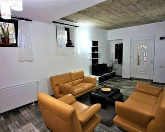 Marias Apartment! - Cristian - Living room