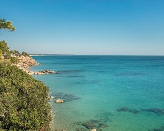 5 Bedroom Amazing Home In Miami Platja - Mont-roig del Camp - Schlafzimmer