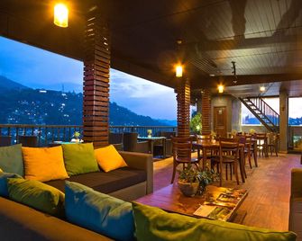 Kandy City Stay - קאנדי - מרפסת