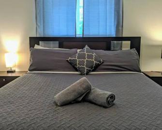 Endless Summer Rental 3 Bedroom 2 Bath - Entire Apartment - Fort Lauderdale - Camera da letto