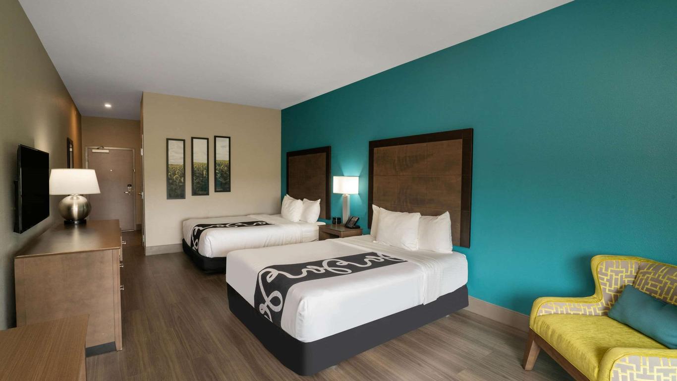 La Quinta Inn & Suites by Wyndham West Memphis