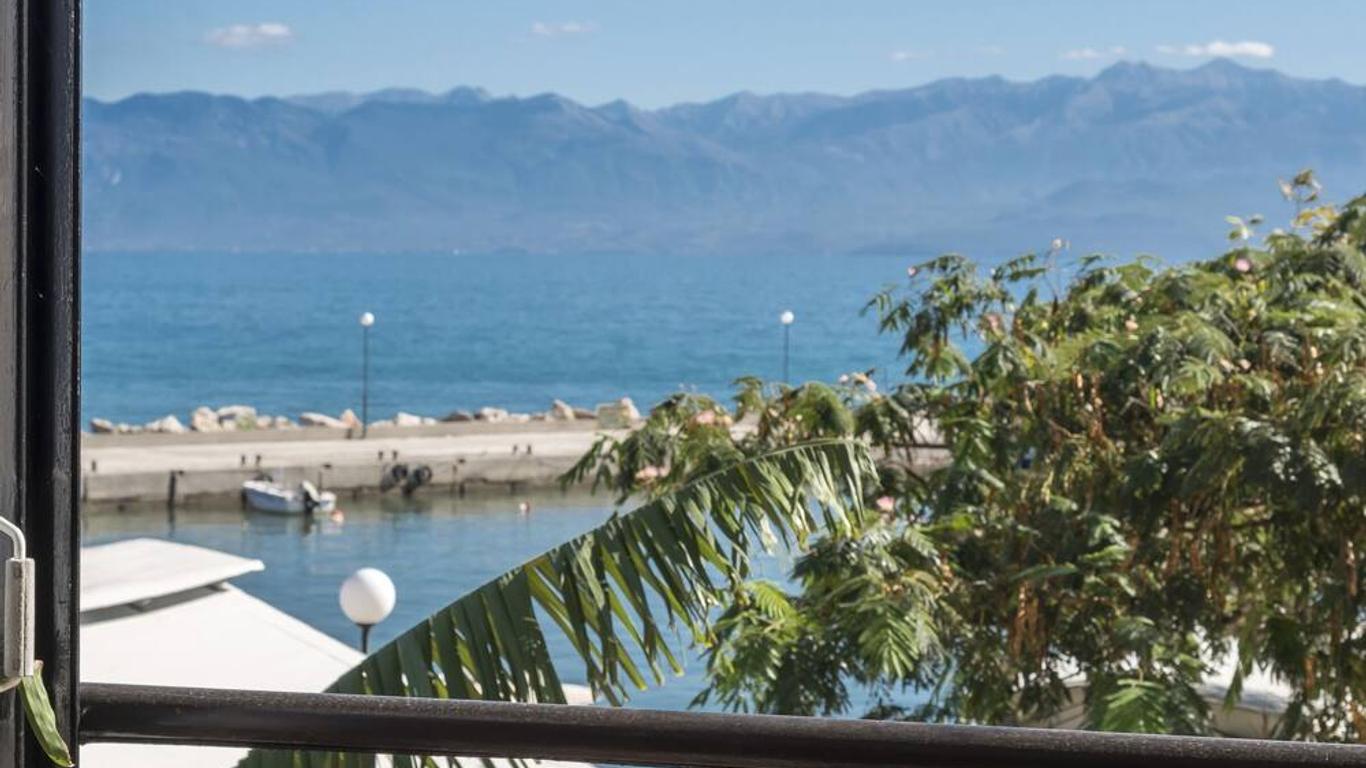 Akroyali Hotel & Villas