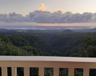 ديف باركرز إيكو لودج - ابيا - شرفة