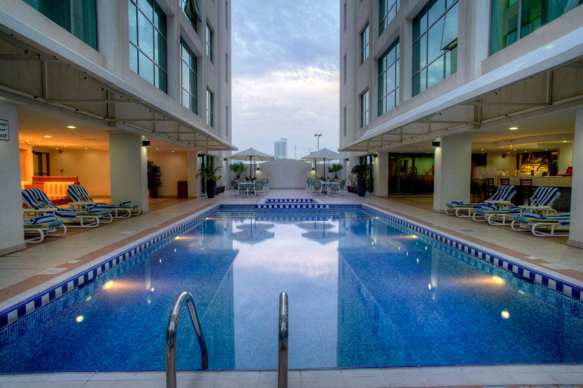 Siji Hotel Apartments - Fujairah - Pool