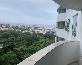 Lindo Flat na Barra da Tijuca com vista para o mar - Río de Janeiro - Balcón