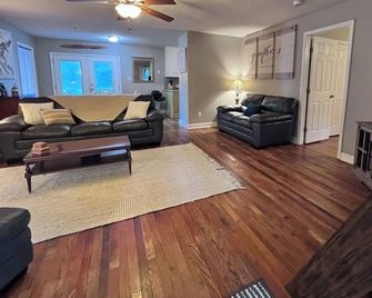 Private Country Home - Hurdle Mills - Sala de estar