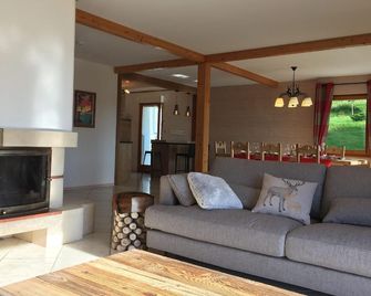 Chalet Le Flocon Bleu - Mauselaine avec vue sur le Lac de Gérardmer - Gérardmer - Living room