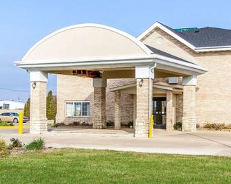 Quality Inn Pontiac - Pontiac - Edificio