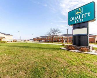 Quality Inn Pontiac - Pontiac - Gebäude