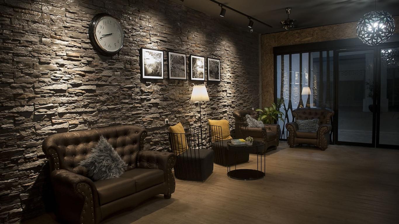 بيج بانانا هوتل